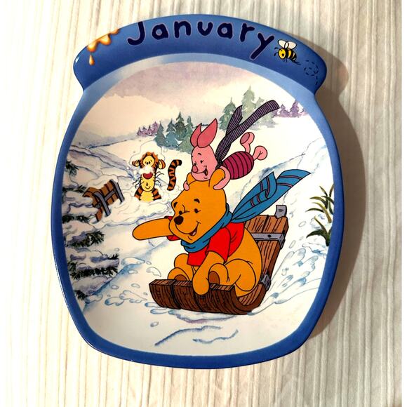 Disney the bradford exchange Winnie the Pooh,Whole Year Through,”January” plate - Picture 3 of 5